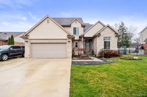 35328 Harrison St, New Baltimore, MI 48047