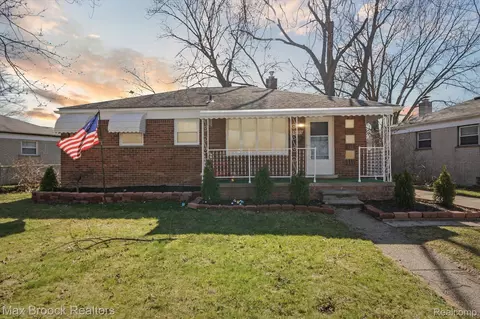 33635 Gertrude St, Wayne, MI 48184