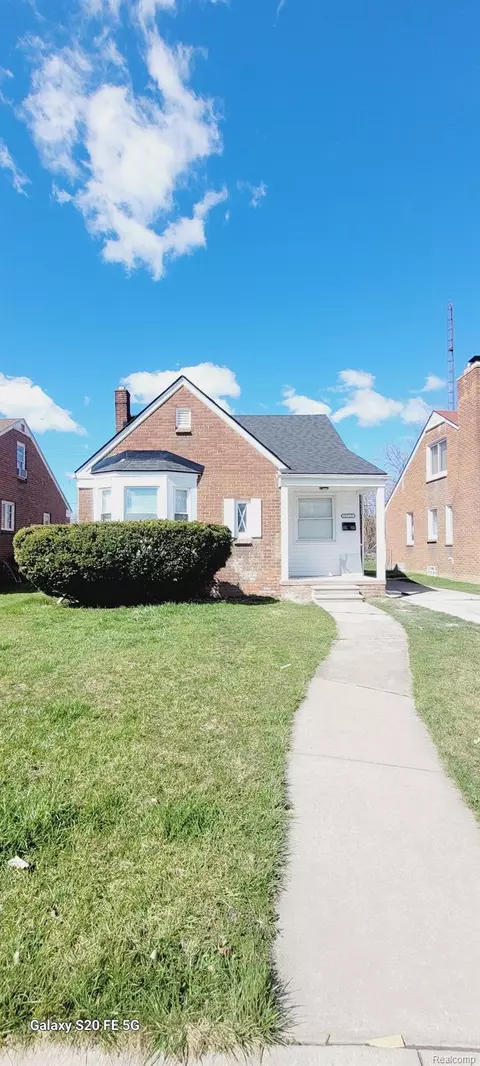 19713 Whitcomb St, Detroit, MI 48235