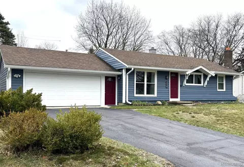 3339 Grafton St, Orion, MI 48359