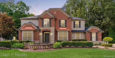 1720 Trinity Rd, Canton, MI 48187