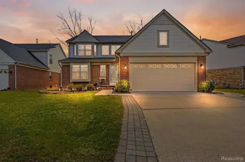 41543 Strawberry Crt Ct, Canton, MI 48188