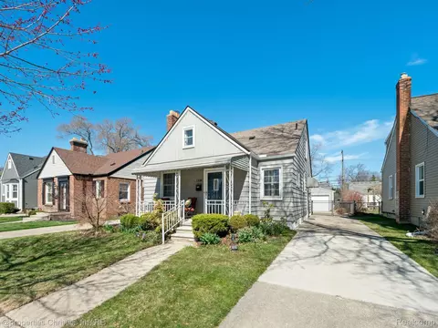 1338 Oxford Rd, Berkley, MI 48072