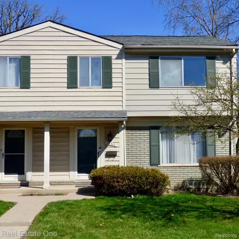 26300 Franklin Pointe Dr, Southfield, MI 48034