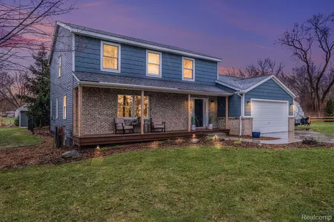 31240 Butterfield Ln, Lyon, MI 48165