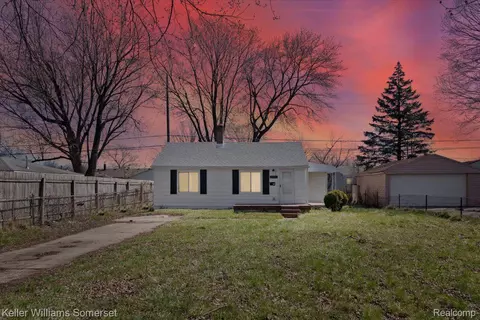 21930 Elroy Ave, Warren, MI 48089