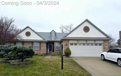 22700 Oak View Dr, Taylor, MI 48180