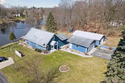 3955 E Shore Dr, Douglass, MI 48888