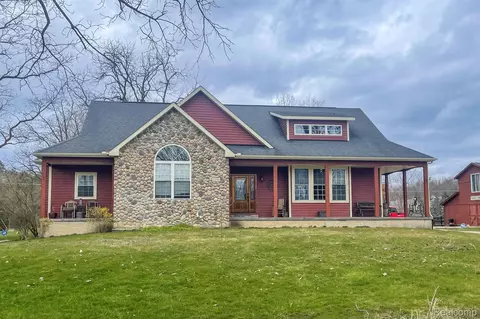 12238 Odell Rd, Fenton, MI 48451