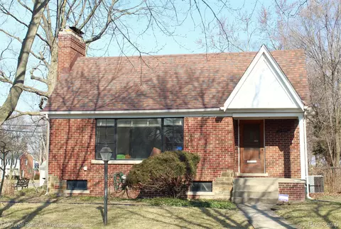 17114 Magnolia Pkwy, Southfield, MI 48075