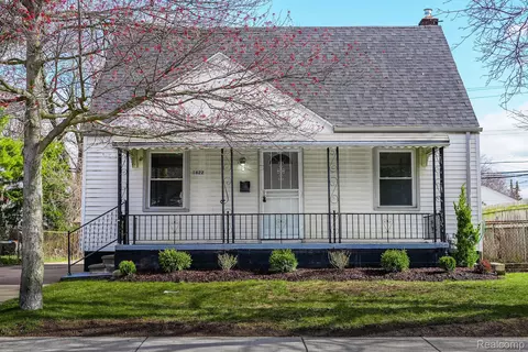 1822 Council Ave, Lincoln Park, MI 48146