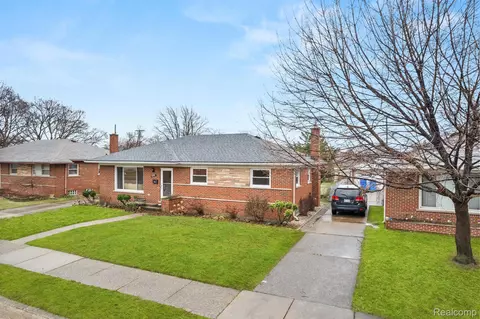 11232 Busch Ave, Warren, MI 48089