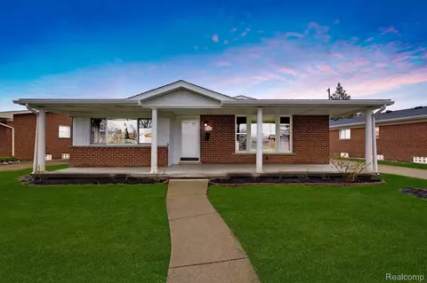 27252 Terrell St, Dearborn Heights, MI 48127
