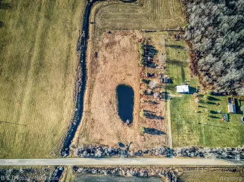 3062 Gravel Creek Rd, North Branch, MI 48461