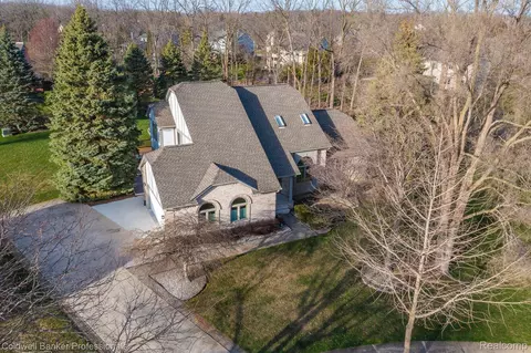 24296 Woodham Rd, Novi, MI 48374