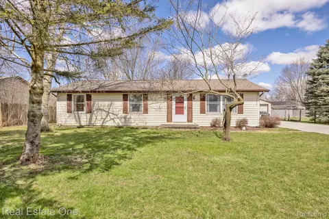 34665 Sabin St, Memphis, MI 48041