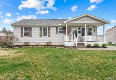 39219 Avondale St, Westland, MI 48186