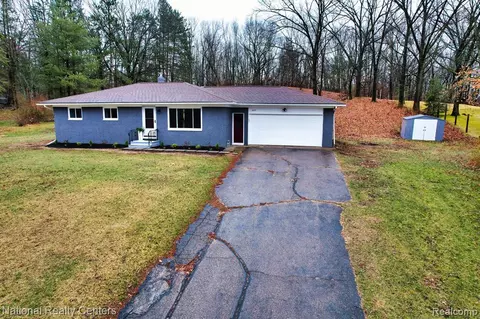 4619 Maybee Rd, Clarkston, MI 48348