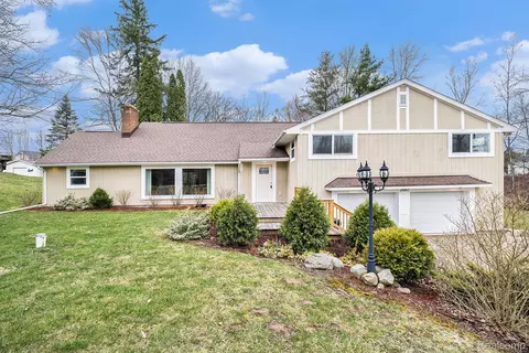 2057 W Grand Blanc Rd, Mundy, MI 48439