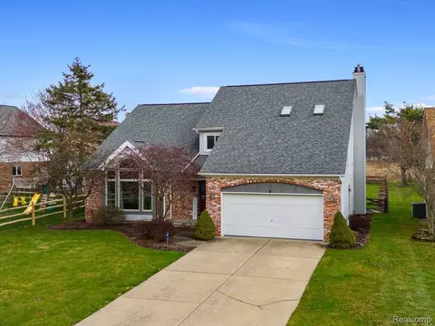 214 Ave De Lafayette, Monroe, MI 48162