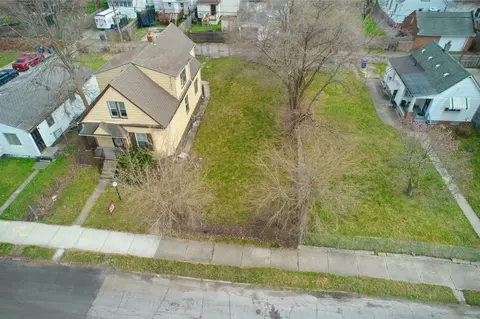 5212 Trowbridge St, Hamtramck, MI 48212