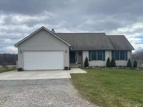 7249 Springborn Rd, China, MI 48054