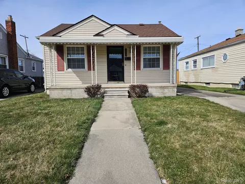 12772 Venness St, Southgate, MI 48195
