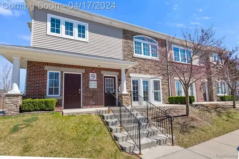 5613 Arbor Chase Dr, Ann Arbor, MI 48103