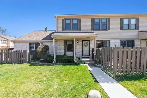 31415 Oak Tree, Warren, MI 48093