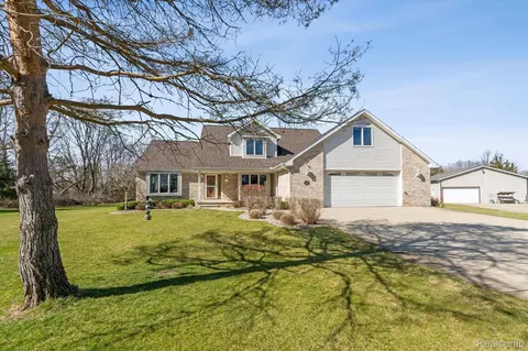 9346 Farley Rd, Putnam, MI 48169