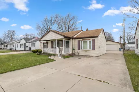 27170 Woodmont St, Roseville, MI 48066