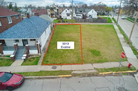5013 Evaline St, Hamtramck, MI 48212