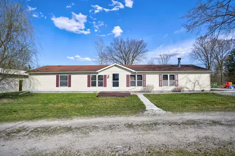 3509 S Genesee Rd, Burton, MI 48519
