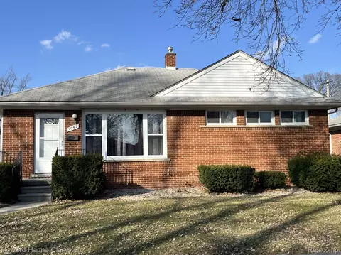 1042 Stewart Ave, Lincoln Park, MI 48146