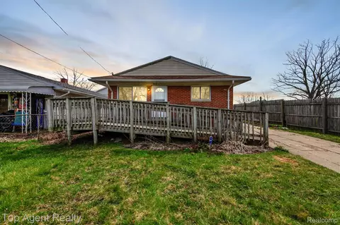 460 Irwin Ave, Pontiac, MI 48341