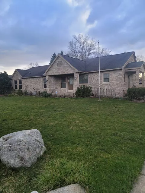 5096 Clippert St, Dearborn Heights, MI 48125