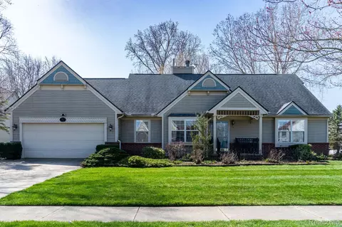 737 Bell Cv, Belleville, MI 48111