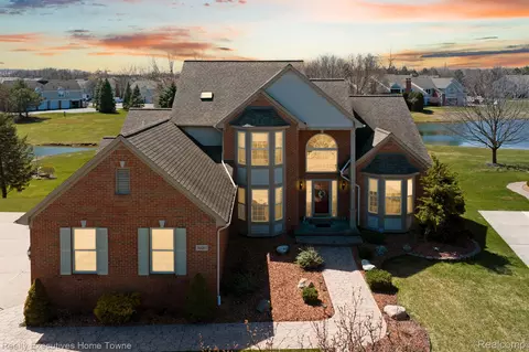 56683 Aberdeen Dr, Shelby Township, MI 48316