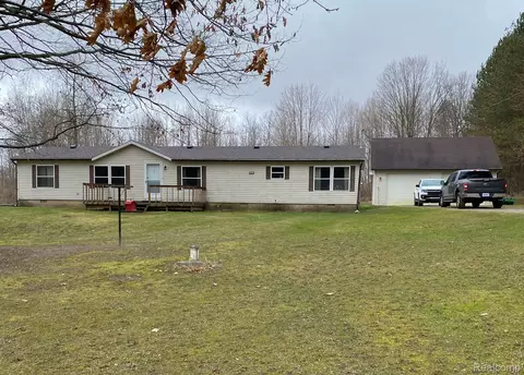 4580 Family Ln, Dayton, MI 48741