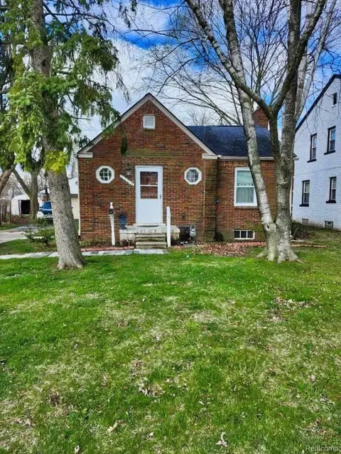 7129 Berwyn St, Dearborn Heights, MI 48127