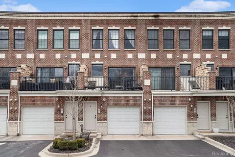 170 Mill St, Rochester, MI 48307