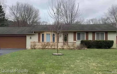 5061 Pine Knob Trl, Independence, MI 48346