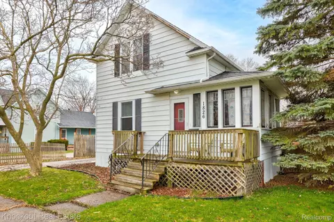 1826 N Carolina St, Saginaw, MI 48602