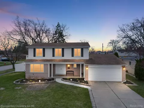 11640 Lynch Crt Ct, Warren, MI 48093