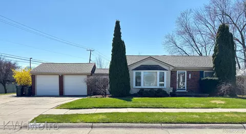 21240 Madison St, Saint Clair Shores, MI 48081