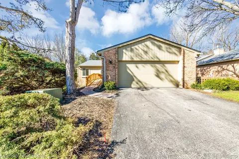723 Arbor, Bloomfield Hills, MI 48304