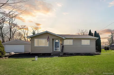 7150 Kalkaska Dr, Davison, MI 48423