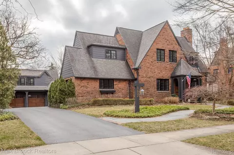 1452 Dorchester Rd, Birmingham, MI 48009