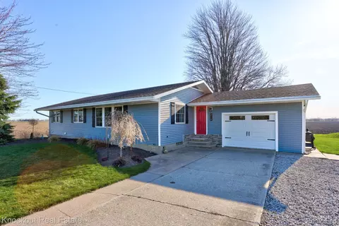 3710 N Beyer Rd, Blumfield, MI 48601