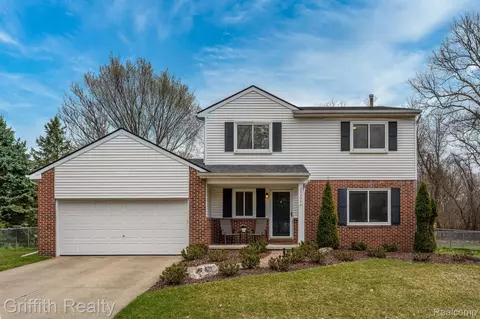 20230 Sunset St, Livonia, MI 48152
